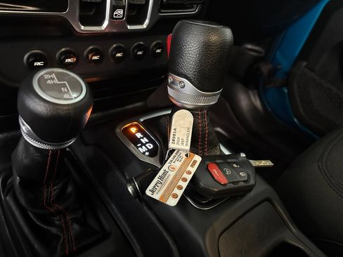 Used 2020 Jeep Wrangler Unlimited Sport AWD/4WD image 21