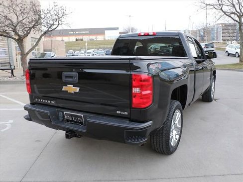 Used 2017 Chevrolet Silverado 1500 Custom w/ Custom Convenience Package image 5