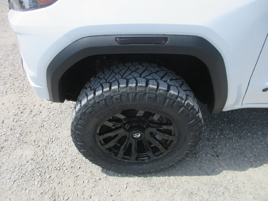 New 2026 GMC Canyon AT4 w/ Technology Plus Package AWD/4WD image 12