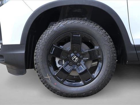New 2026 Honda Ridgeline Black Edition image 9