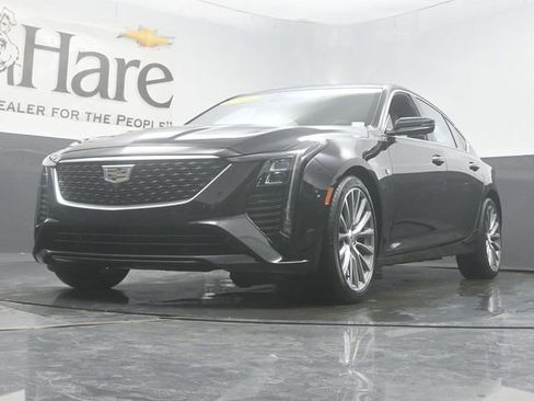 Used 2025 Cadillac CT5 Premium Luxury RWD image 4