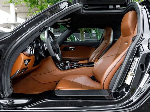 Used 2011 Mercedes-Benz SLS AMG Coupe image 11