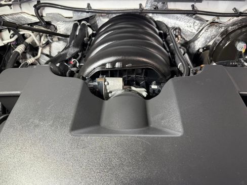 Used 2018 Chevrolet Silverado 1500 Custom w/ Custom Convenience Package RWD image 10