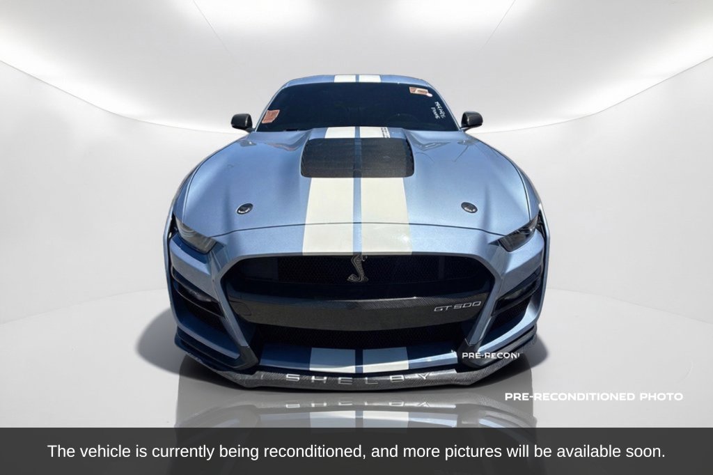 Used 2022 Ford Mustang Shelby GT500 w/ Carbon Fiber Track Pack RWD image 2