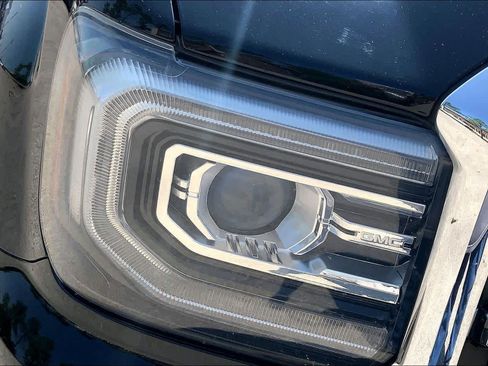 Used 2017 GMC Sierra 1500 SLT AWD/4WD image 28