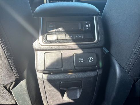 Used 2020 Subaru Ascent Premium w/ Sport Package image 33