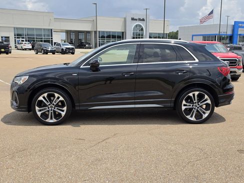 Used 2020 Audi Q3 2.0T Premium Plus AWD/4WD image 2