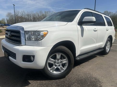 Used 2016 Toyota Sequoia SR5 w/ Premium Package image 8