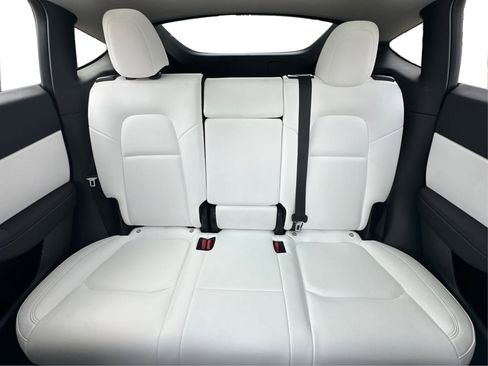 Used 2020 Tesla Model Y Performance image 21