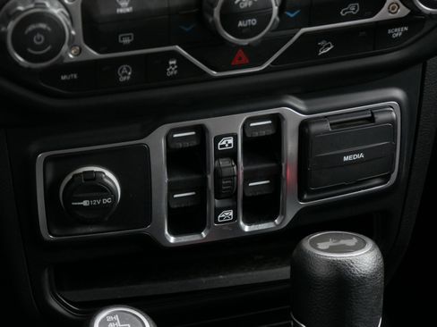 Used 2021 Jeep Wrangler Unlimited Sport AWD/4WD image 21