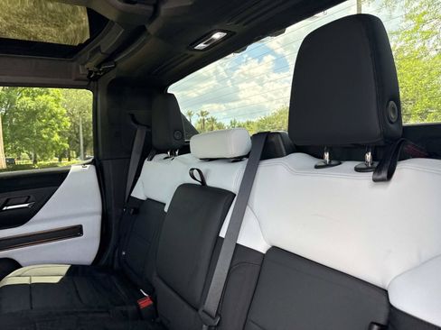 Used 2024 GMC Hummer EV 2X AWD/4WD image 14