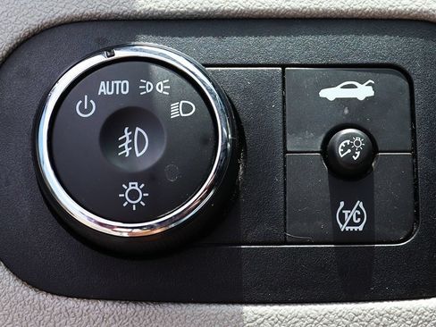 Used 2011 Chevrolet Impala LT FWD image 41