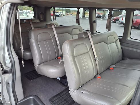 Used 2024 Chevrolet Express 3500 LS w/ Chrome Appearance Package image 23