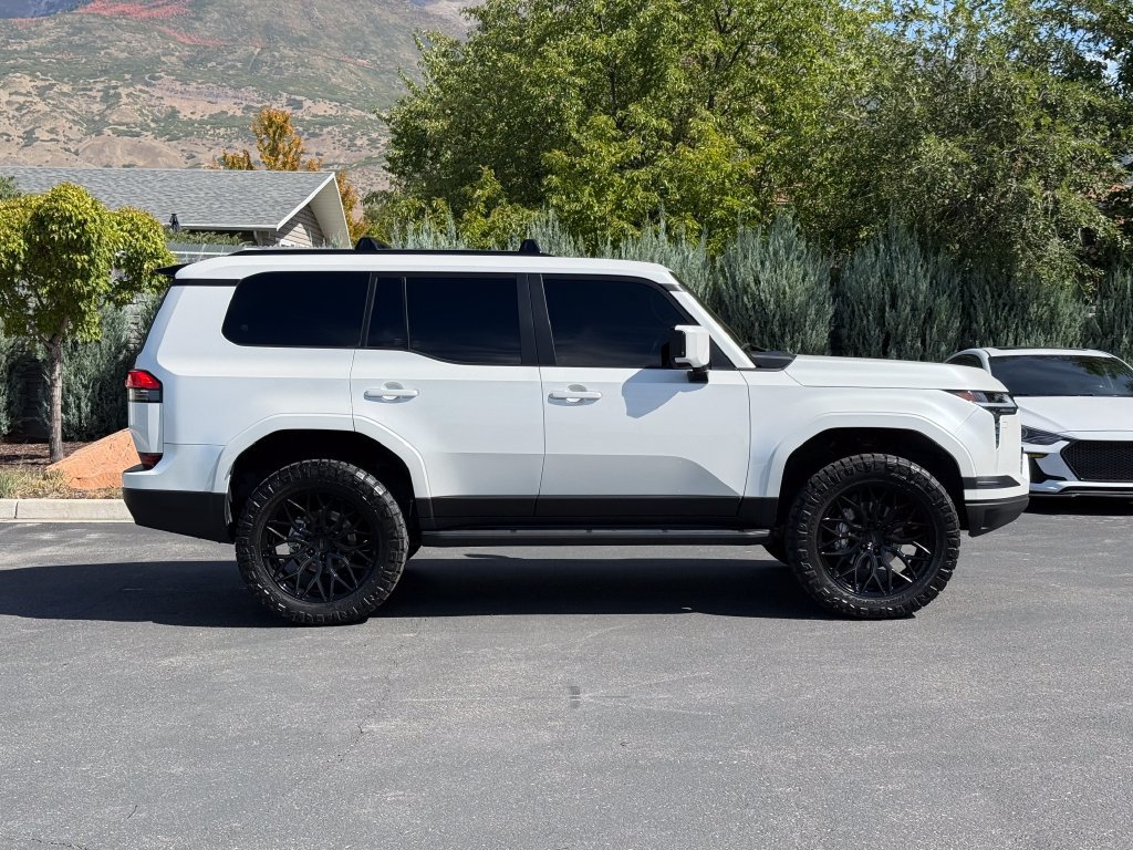 Used 2024 Lexus GX 550 w/ Cold Area Package AWD/4WD image 8