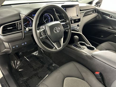 Used 2021 Toyota Camry LE image 11