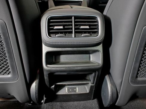 Used 2026 Mercedes-Benz GLE 53 AMG 4MATIC image 31