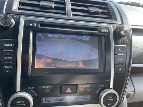 Used 2012 Toyota Camry XLE w/ Convenience Pkg FWD image 19