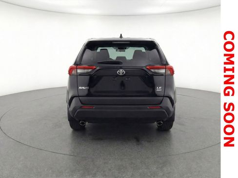 Used 2019 Toyota RAV4 LE w/ All Weather Liner Package image 9