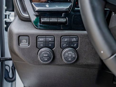 Used 2024 Chevrolet Silverado 2500 LTZ w/ LTZ Plus Package AWD/4WD image 21