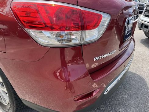 Used 2015 Nissan Pathfinder SV FWD image 10