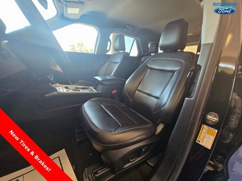 Used 2022 Ford Explorer XLT w/ Equipment Group 202A image 9