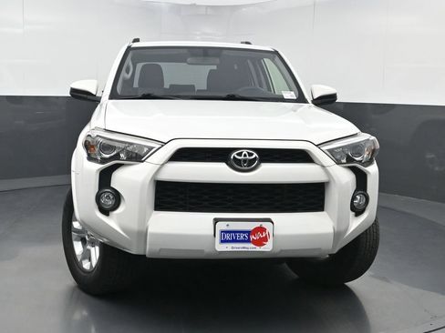 Used 2019 Toyota 4Runner SR5 AWD/4WD image 35