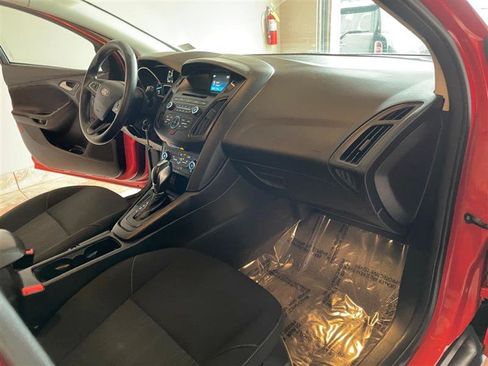 Used 2015 Ford Focus SE FWD image 51