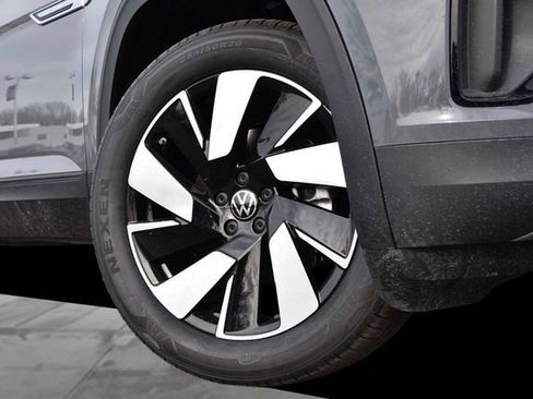 New 2026 Volkswagen Atlas Cross Sport SE image 3