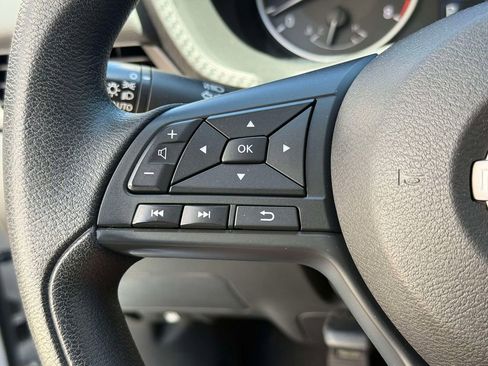 Used 2025 Nissan Sentra S FWD image 31