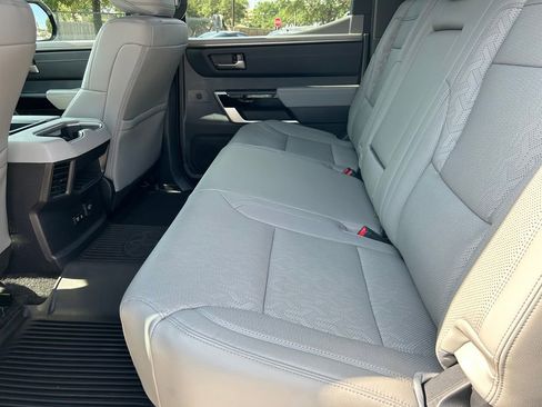 Used 2025 Toyota Tundra Limited AWD/4WD image 17