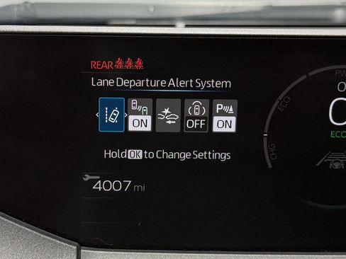 Used 2023 Toyota Prius LE FWD image 20