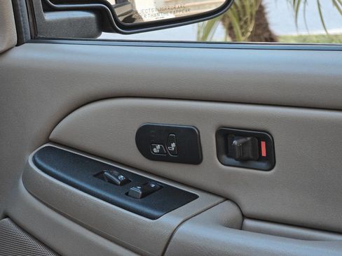 Used 2006 Chevrolet Avalanche Z66 w/ Sun And Sound Package image 91