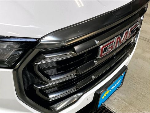 Used 2022 GMC Terrain AT4 w/ Infotainment Package II image 32