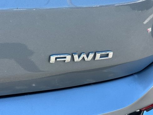 Used 2023 GMC Terrain SLT image 52