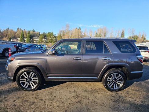 Used 2022 Toyota 4Runner Limited image 8