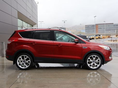 Used 2014 Ford Escape Titanium w/ Equipment Group 401A AWD/4WD image 4