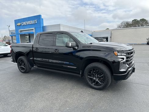Used 2025 Chevrolet Silverado 1500 High Country w/ Midnight Edition AWD/4WD image 1