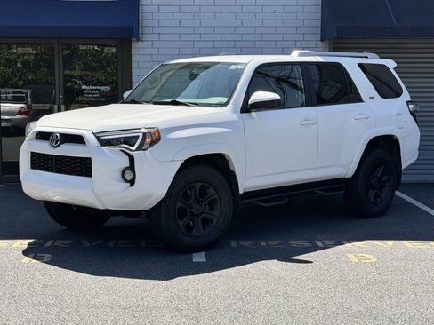 Used 2016 Toyota 4Runner SR5 AWD/4WD image 1