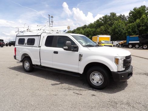 Used 2019 Ford F250 XL w/ Power Equipment Group RWD image 10