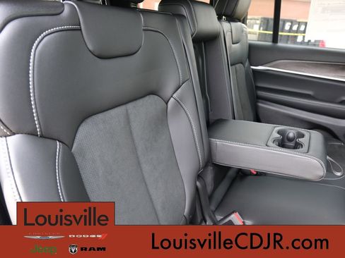 New 2026 Jeep Grand Cherokee L 4WD image 30