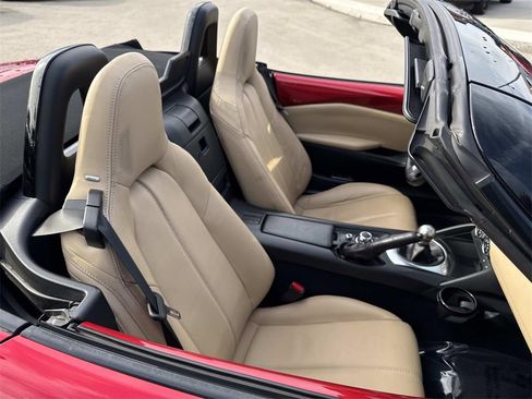 Used 2016 MAZDA MX-5 Miata Grand Touring image 8