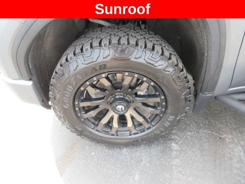 Used 2020 GMC Sierra 1500 AT4 w/ Off-Road Performance Package AWD/4WD image 17