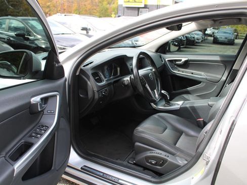 Used 2015 Volvo S60 T5 Premier image 23