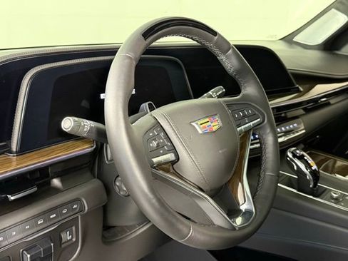 Used 2023 Cadillac Escalade Sport Platinum w/ LPO, ONYX Package image 18