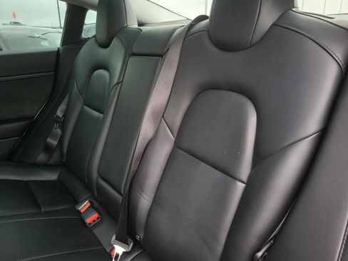 Used 2023 Tesla Model 3 Standard Range RWD image 12