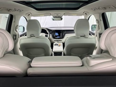 Used 2023 Volvo XC60 B5 Ultimate w/ Climate Package AWD/4WD image 10