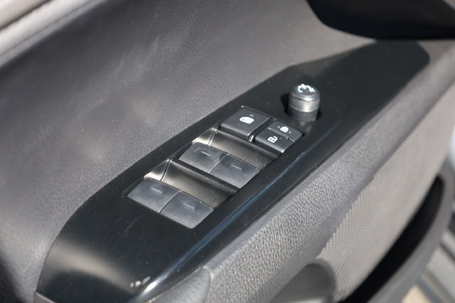 Used 2025 Toyota Camry SE FWD image 18
