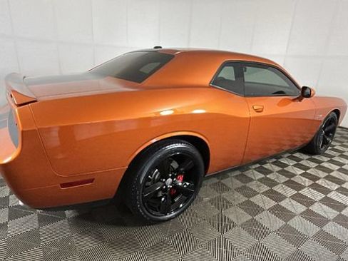 Used 2011 Dodge Challenger SRT8 RWD image 2