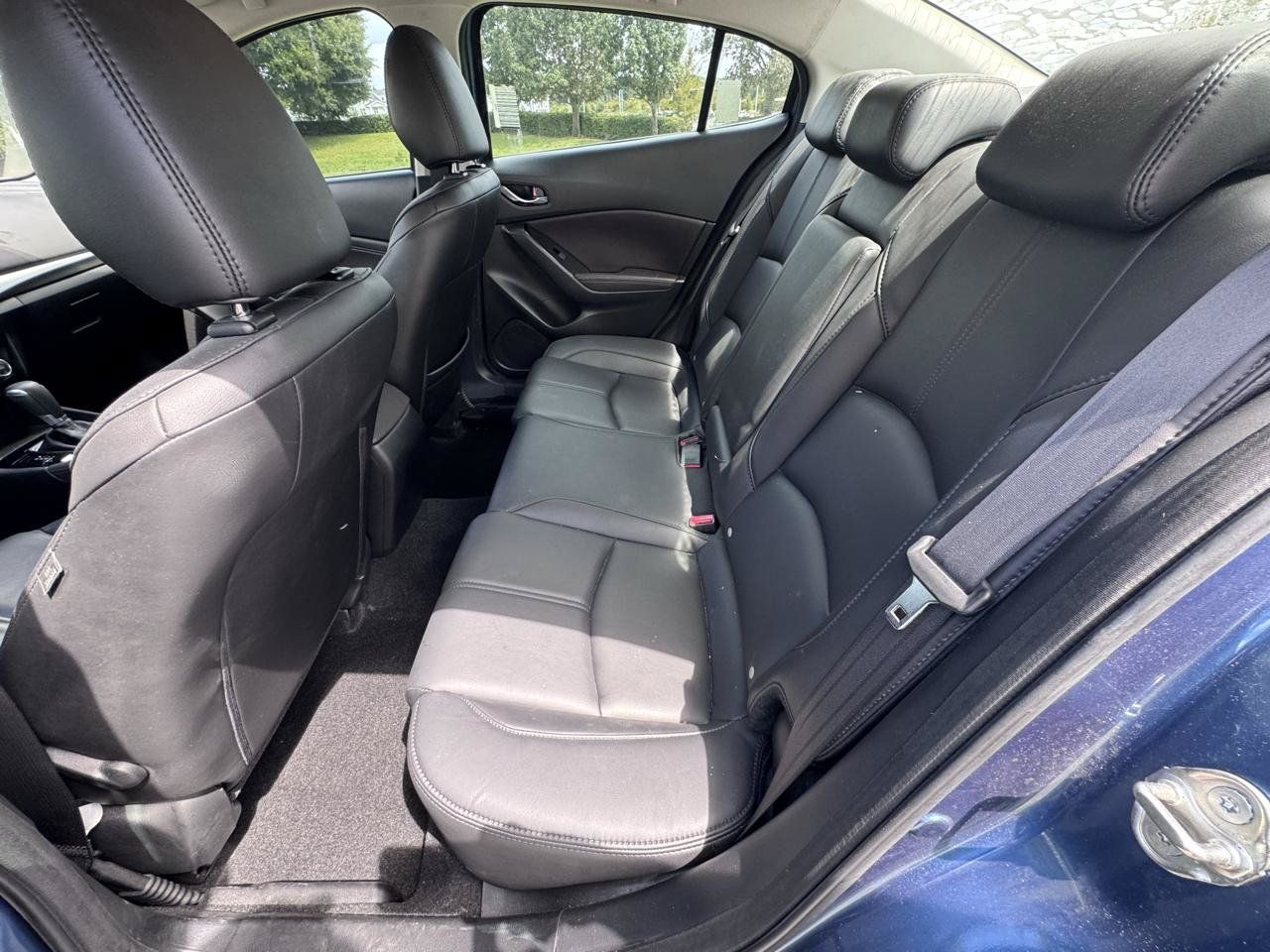 Used 2018 MAZDA MAZDA3 Touring FWD image 16