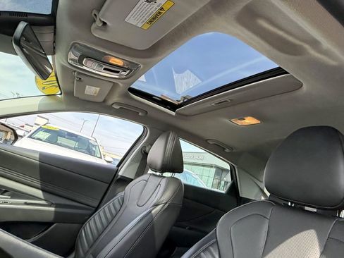 Used 2023 Hyundai Elantra Limited w/ Cargo Package FWD image 10